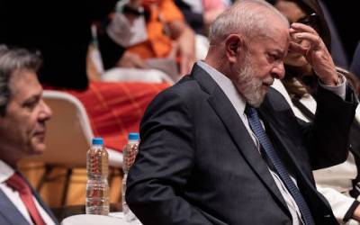 Lula é alertado por Haddad e economistas de que dólar nas nuvens fará inflação subir